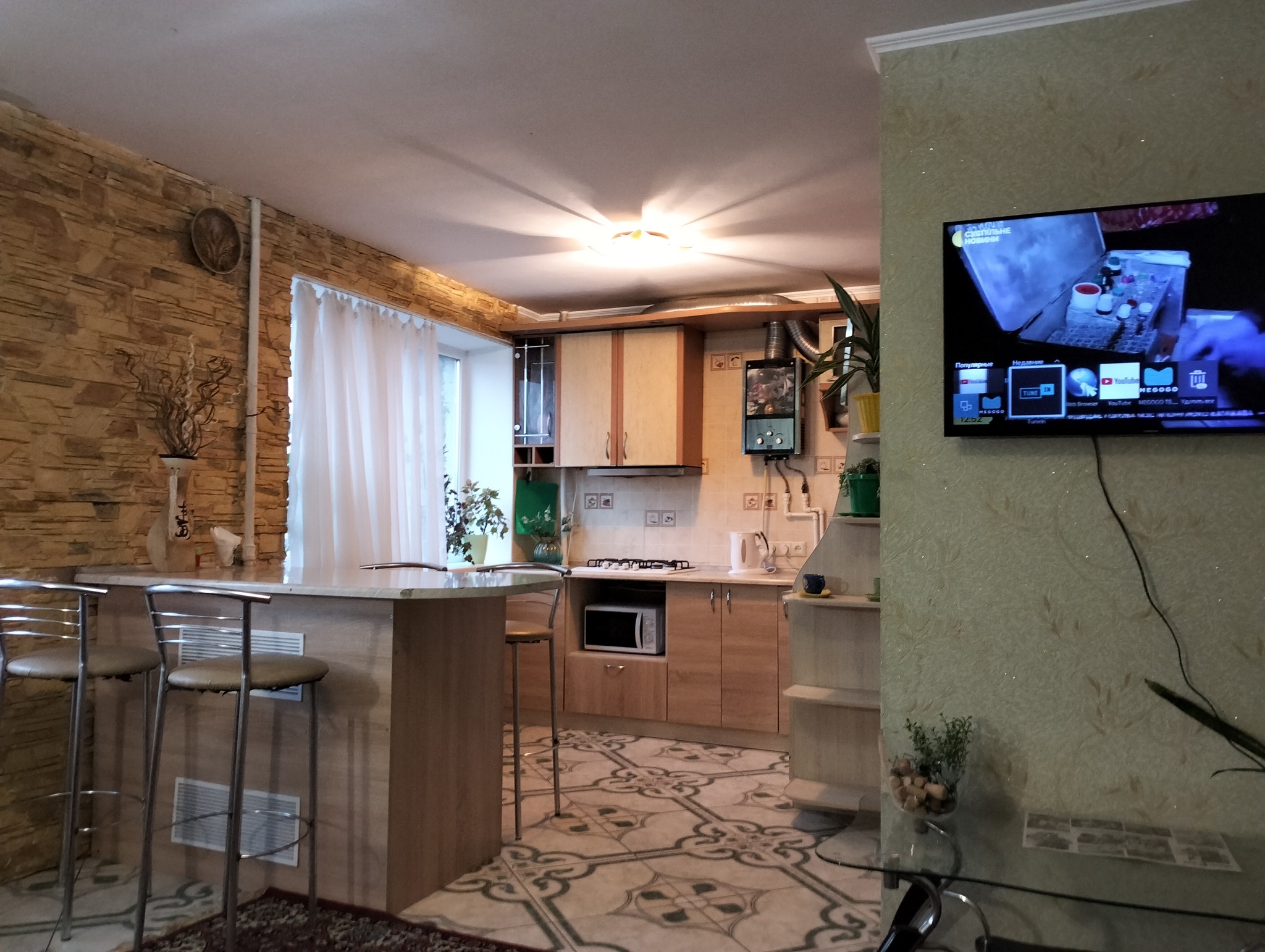 Студия посуточно 53 м², 8-го Марта ул., 105