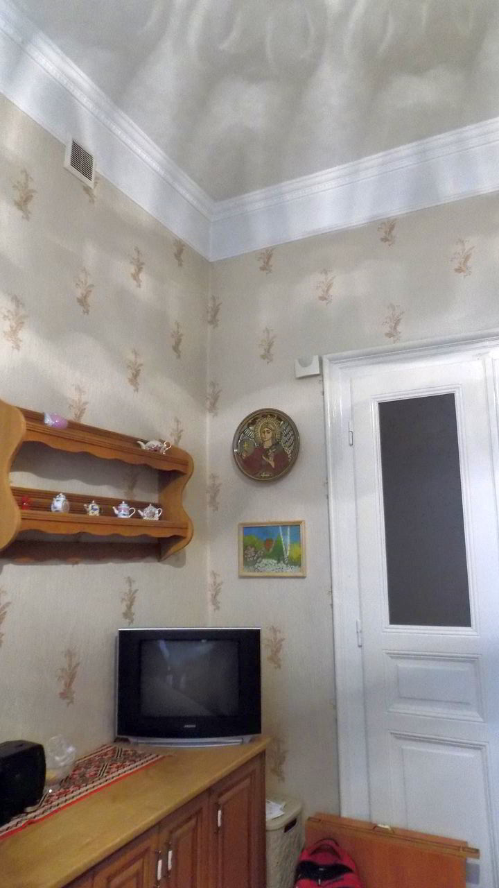 Продаж 4-кімнатної квартири 123 м², Князя Романа вул.
