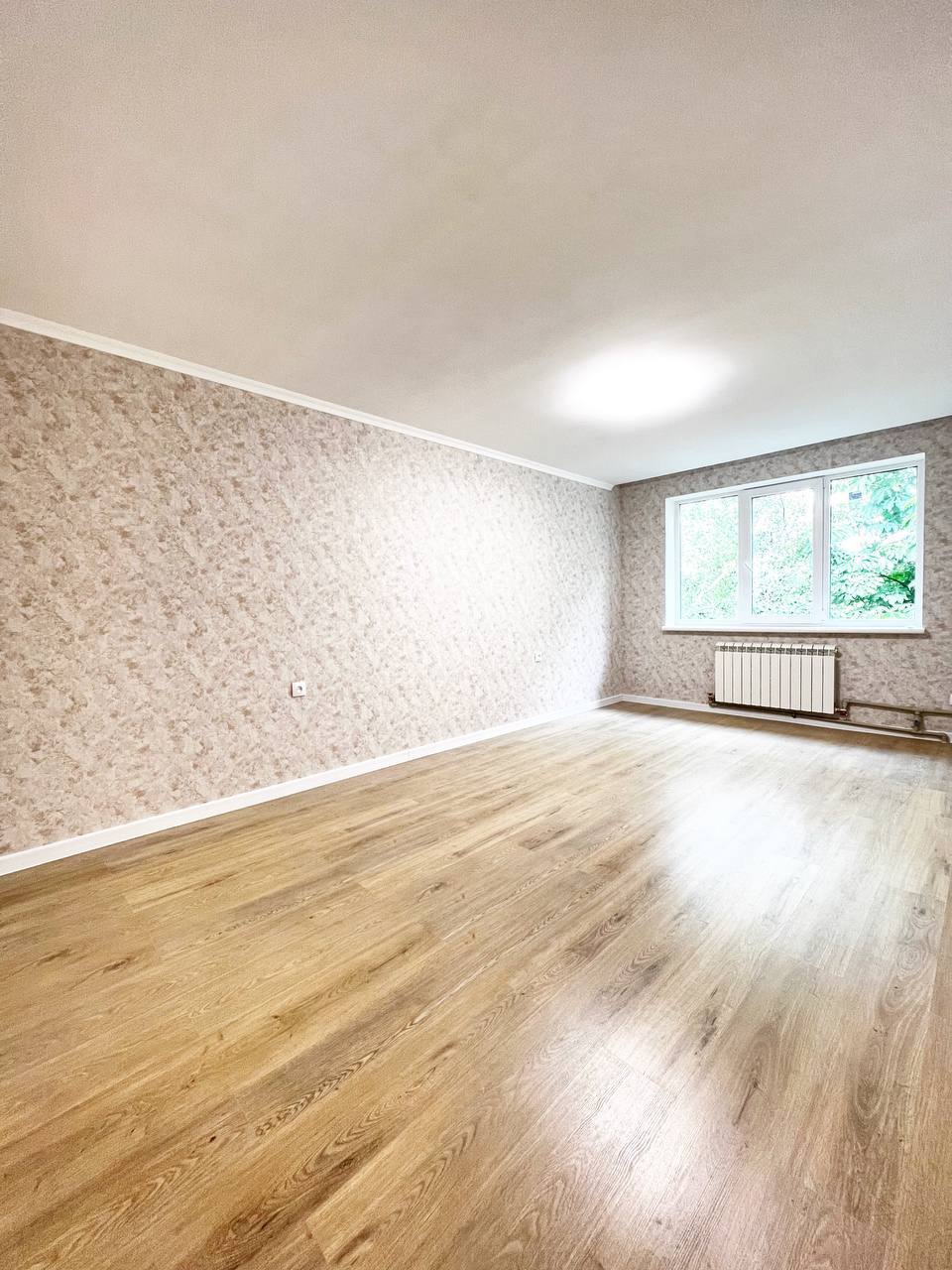 Продаж 3-кімнатної квартири 61.4 м², Металургів вул.