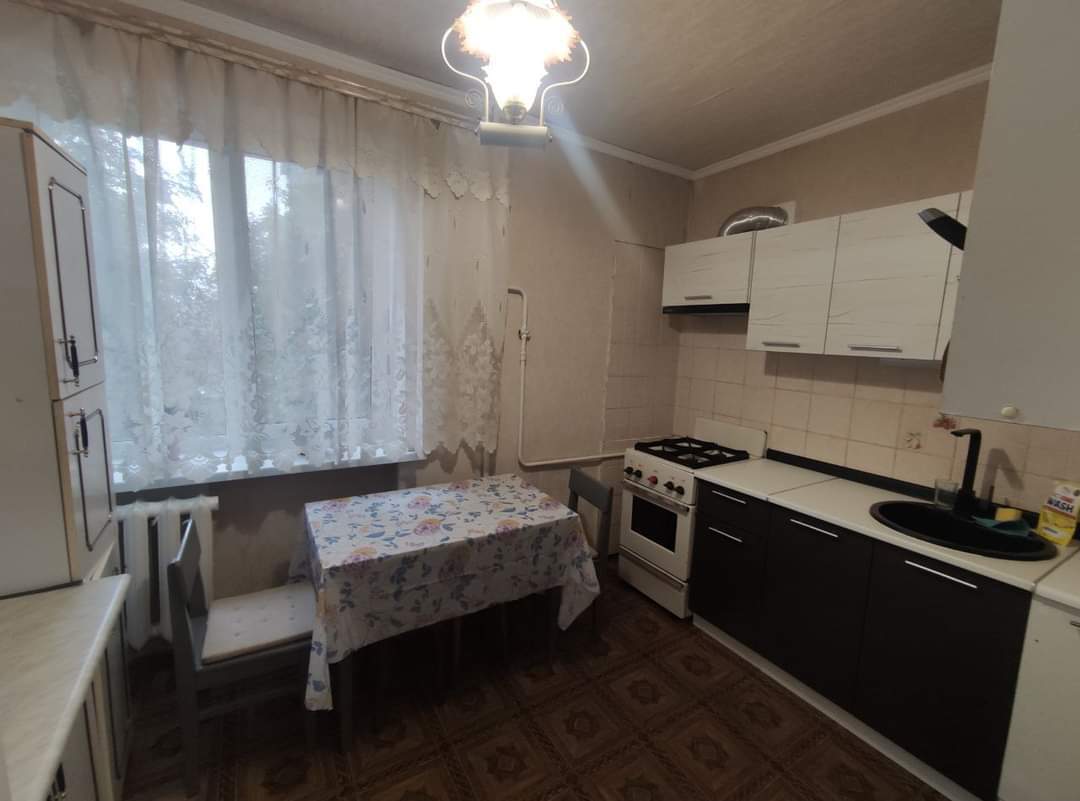 Оренда 2-кімнатної квартири 55 м², Будівельників вул., 19