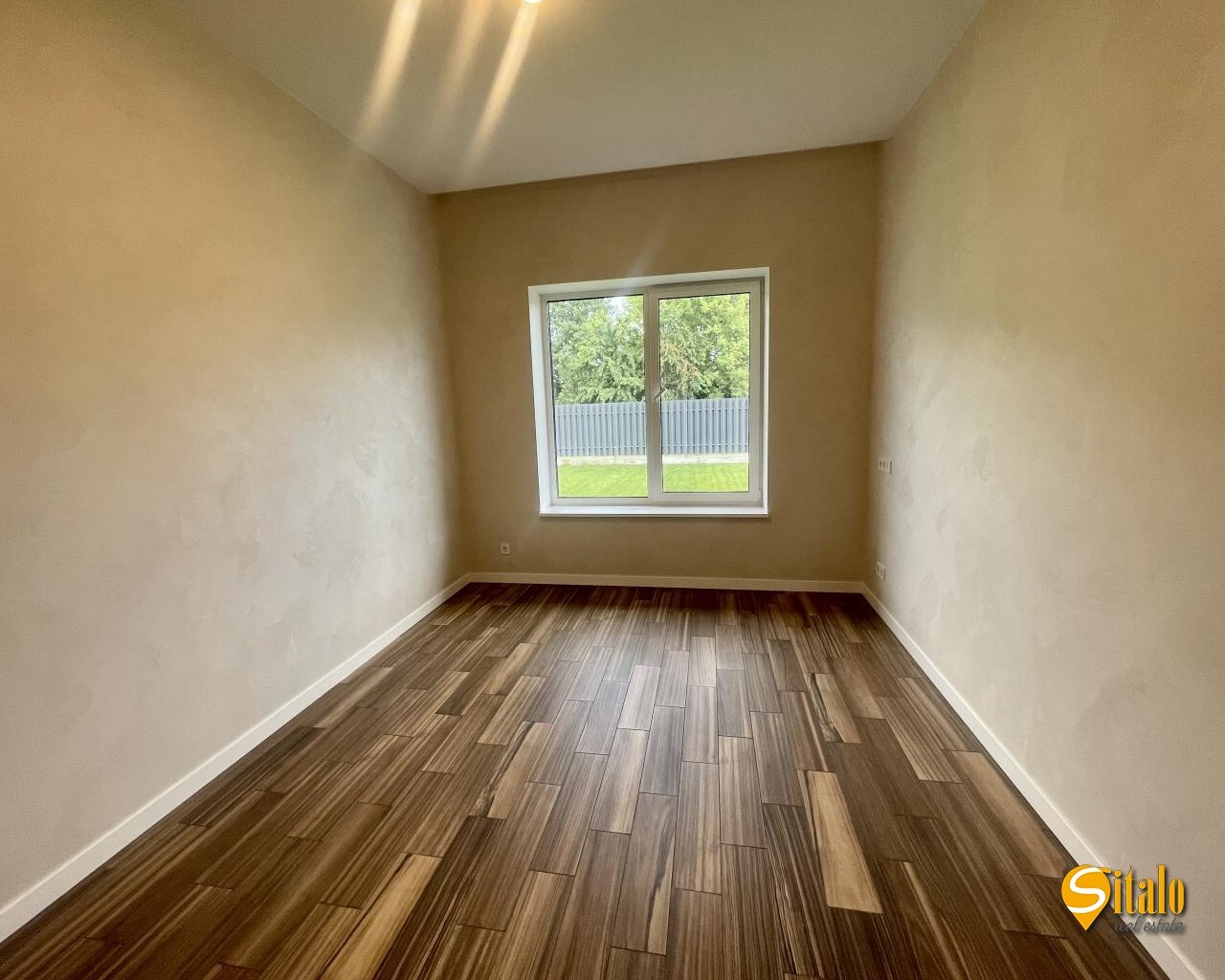 Продаж будинку 144 м²