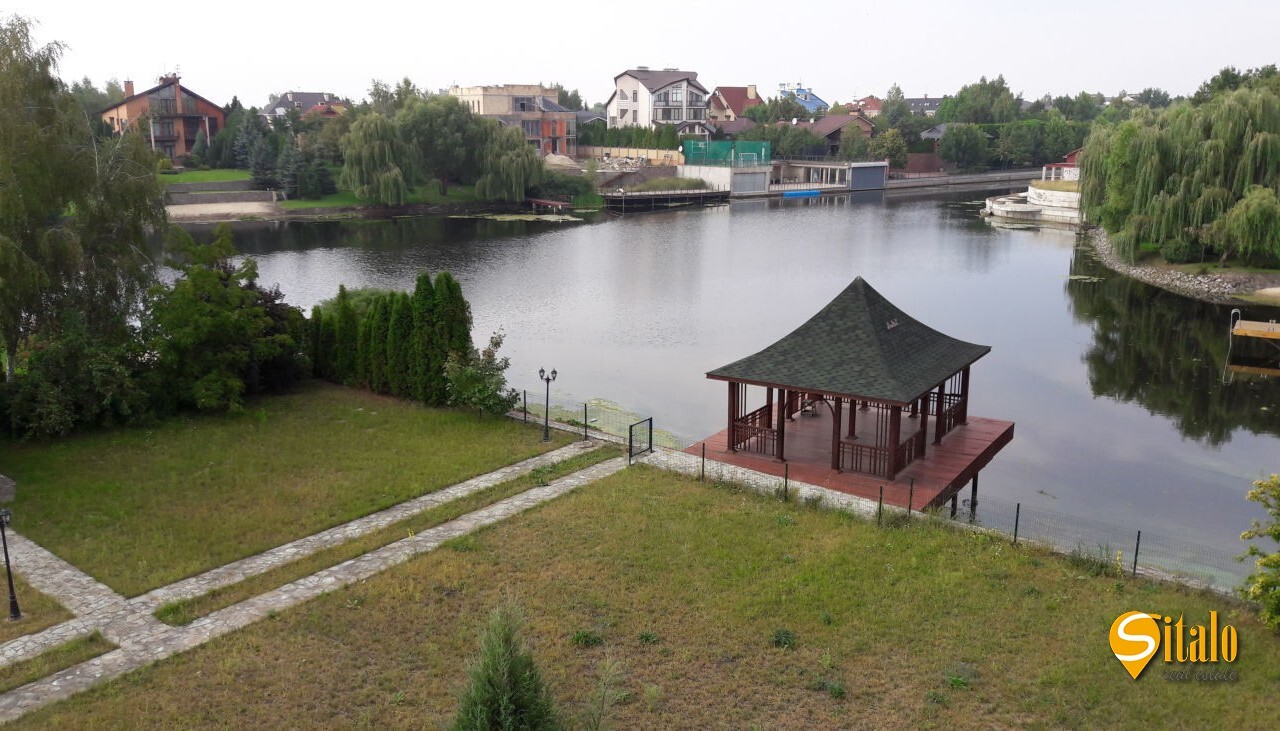 Оренда будинку 660 м²