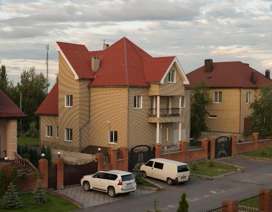 Оренда будинку 570 м², Далека вул.