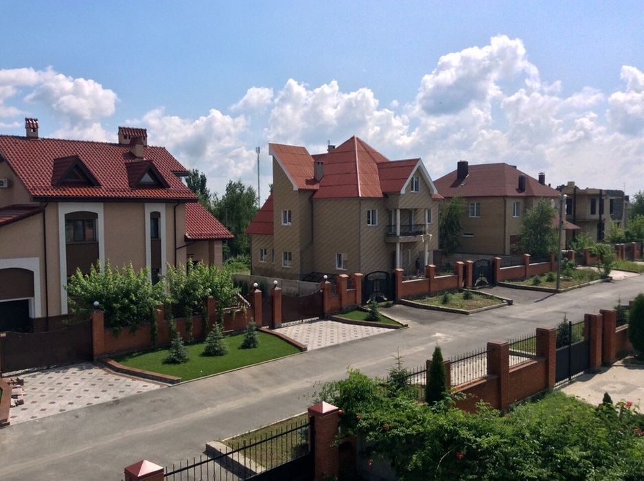 Оренда будинку 570 м², Далека вул.