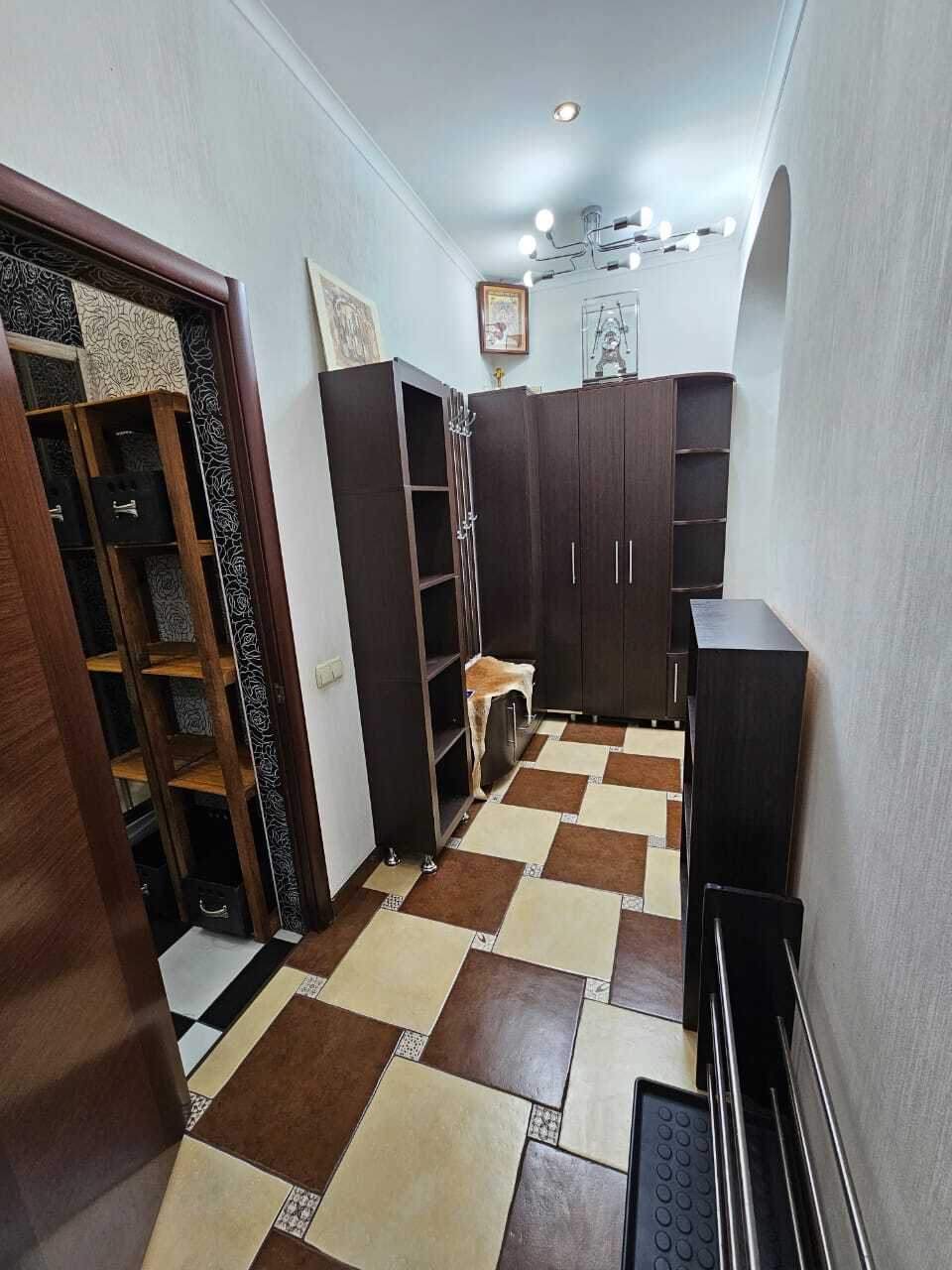 Продажа 2-комнатной квартиры 93 м², Евгения Коновальца ул., 32Г