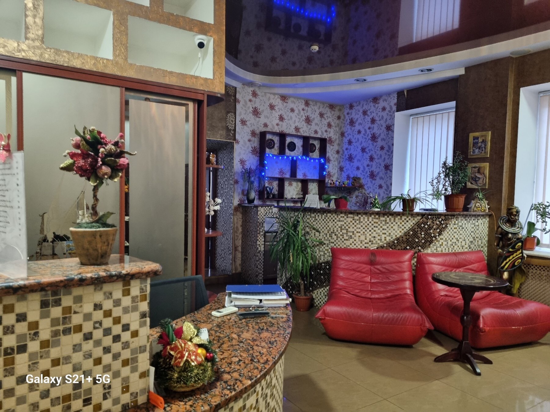 Оренда салону краси 170 м², Кирилівська вул., 109В/1