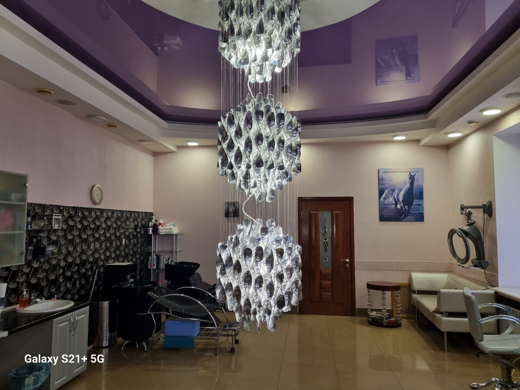 Оренда салону краси 170 м², Кирилівська вул., 109В/1