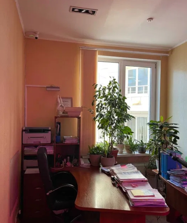 Продаж офісу 61 м², Маршала Говорова вул.
