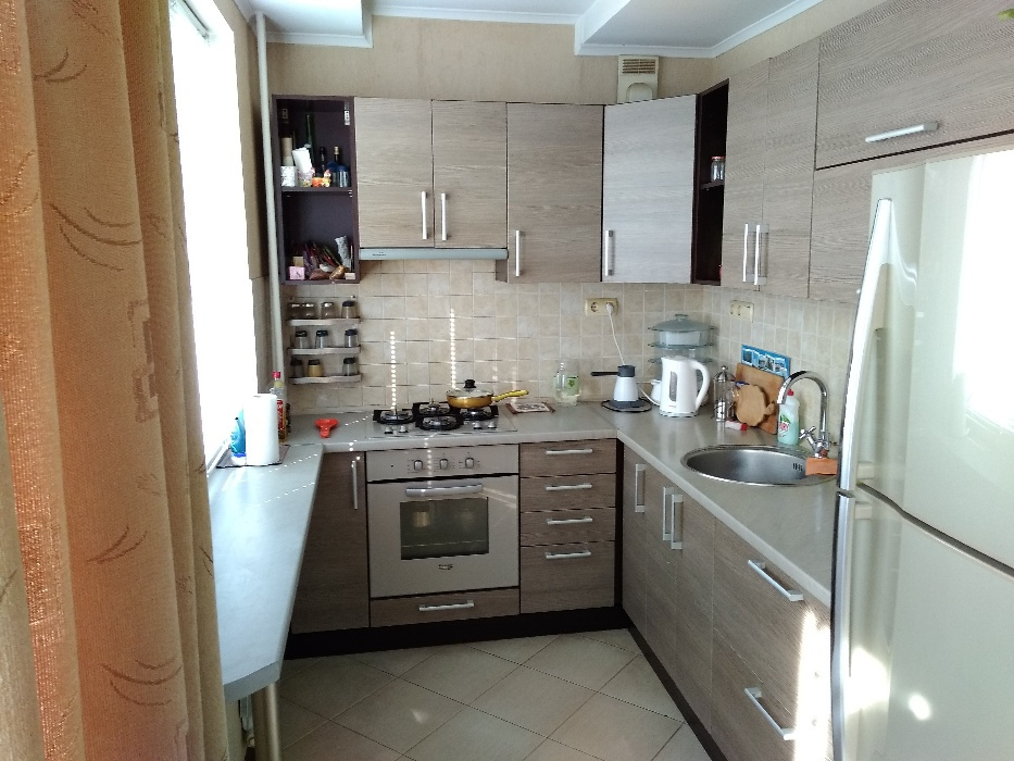 Продаж 3-кімнатної квартири 65 м², Валентинівська вул., 20А