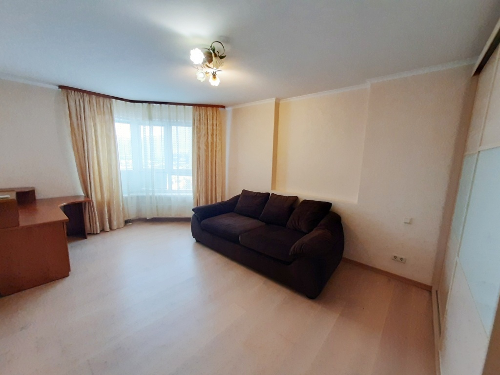 Продаж 3-кімнатної квартири 104.6 м², Олександра Мішуги вул., 2