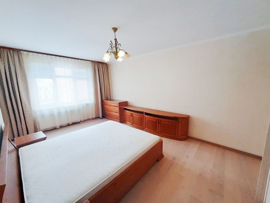 Продажа 3-комнатной квартиры 104.6 м², Александра Мишуги ул., 2