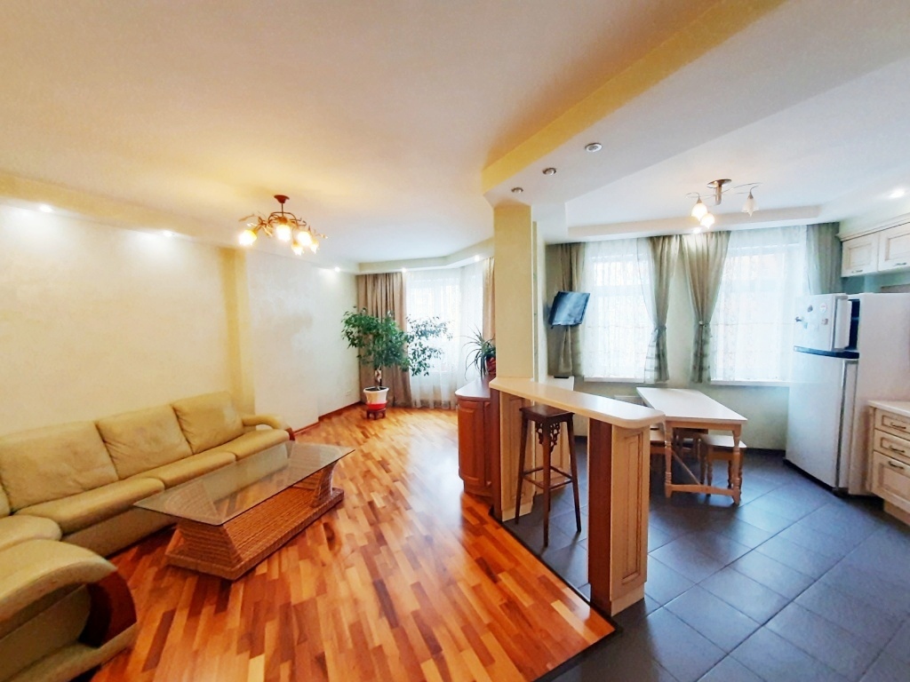 Продаж 3-кімнатної квартири 104.6 м², Олександра Мішуги вул., 2