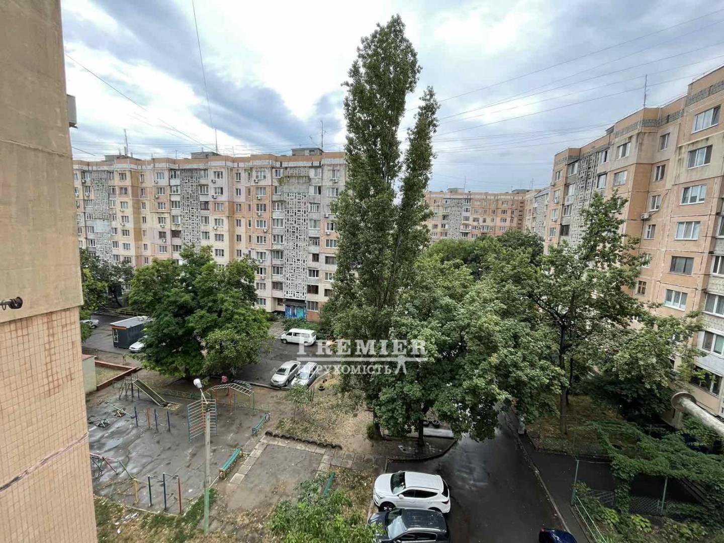 Продаж 2-кімнатної квартири 49 м², Академіка Корольова вул.
