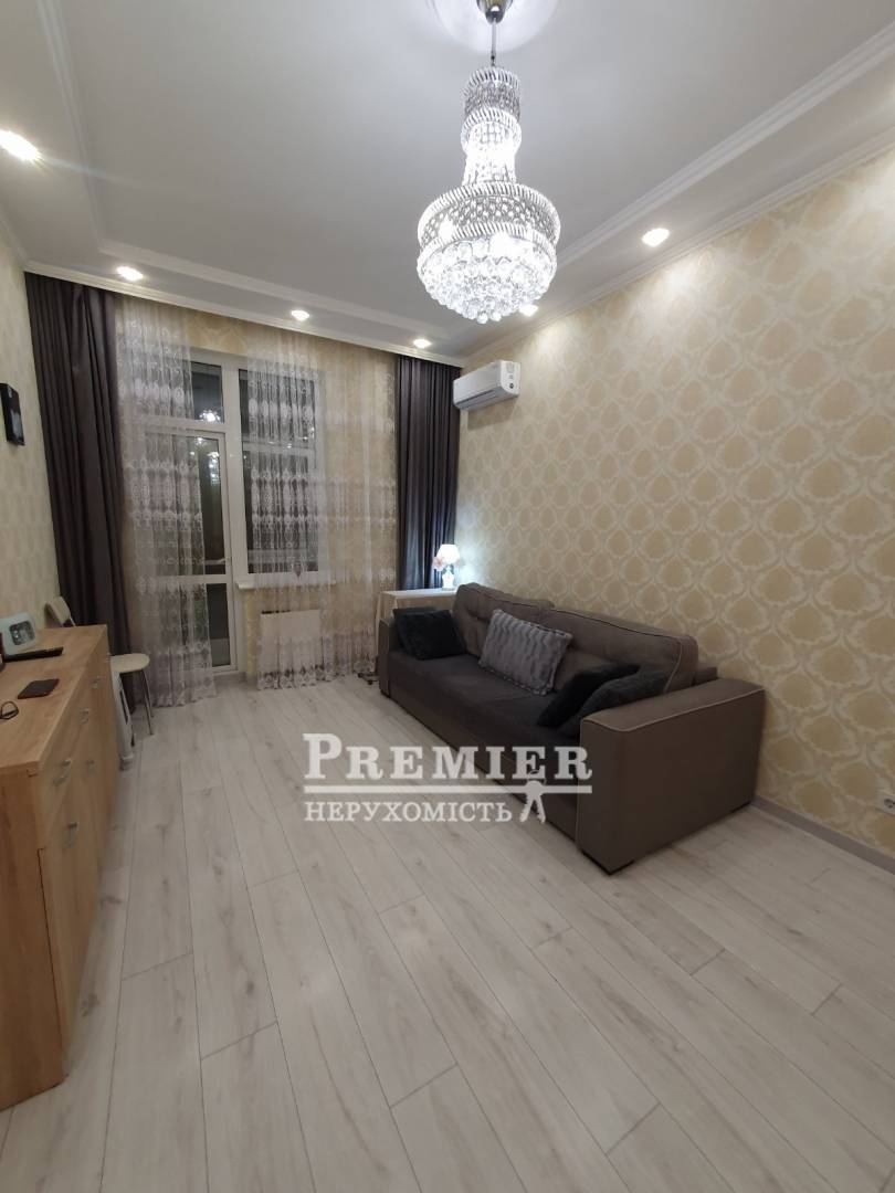 Продаж 1-кімнатної квартири 42 м², Академіка Сахарова вул.