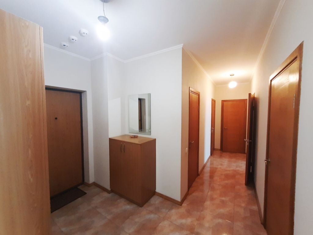 Продажа 2-комнатной квартиры 75 м², Александра Мишуги ул., 2