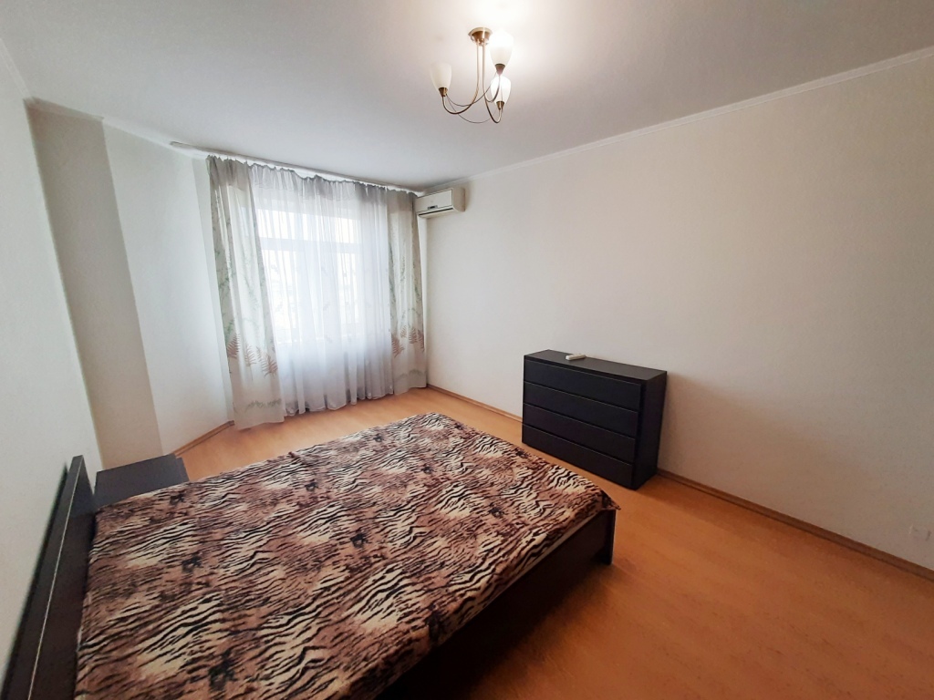 Продаж 2-кімнатної квартири 75 м², Олександра Мішуги вул., 2