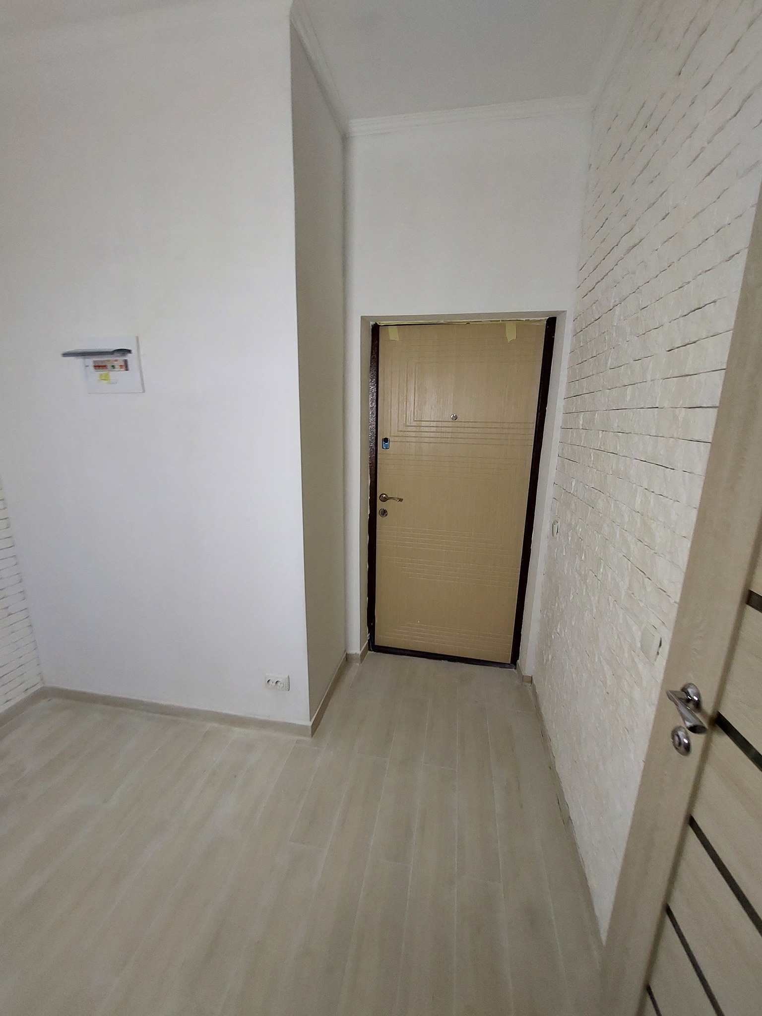 Продаж квартири з вільним плануванням 60 м²