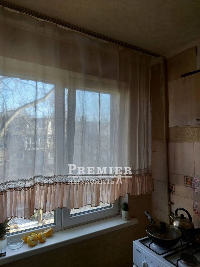 Продажа 3-комнатной квартиры 48 м², Героев Крут ул.