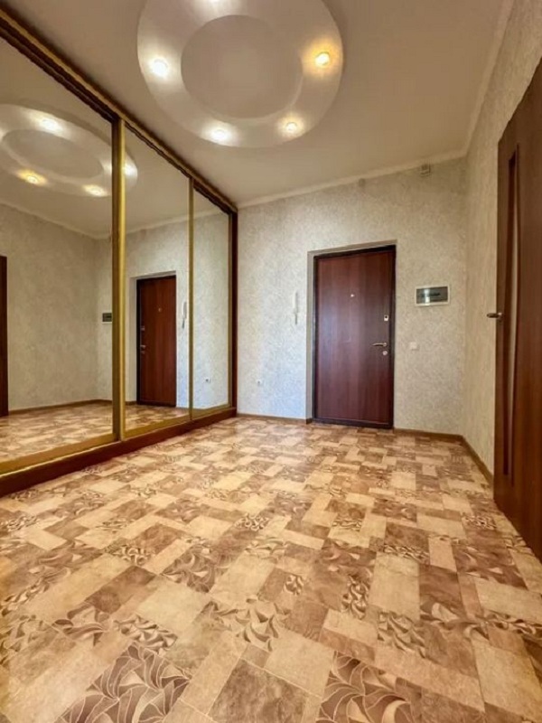Продаж 1-кімнатної квартири 45 м², Інглезі вул.