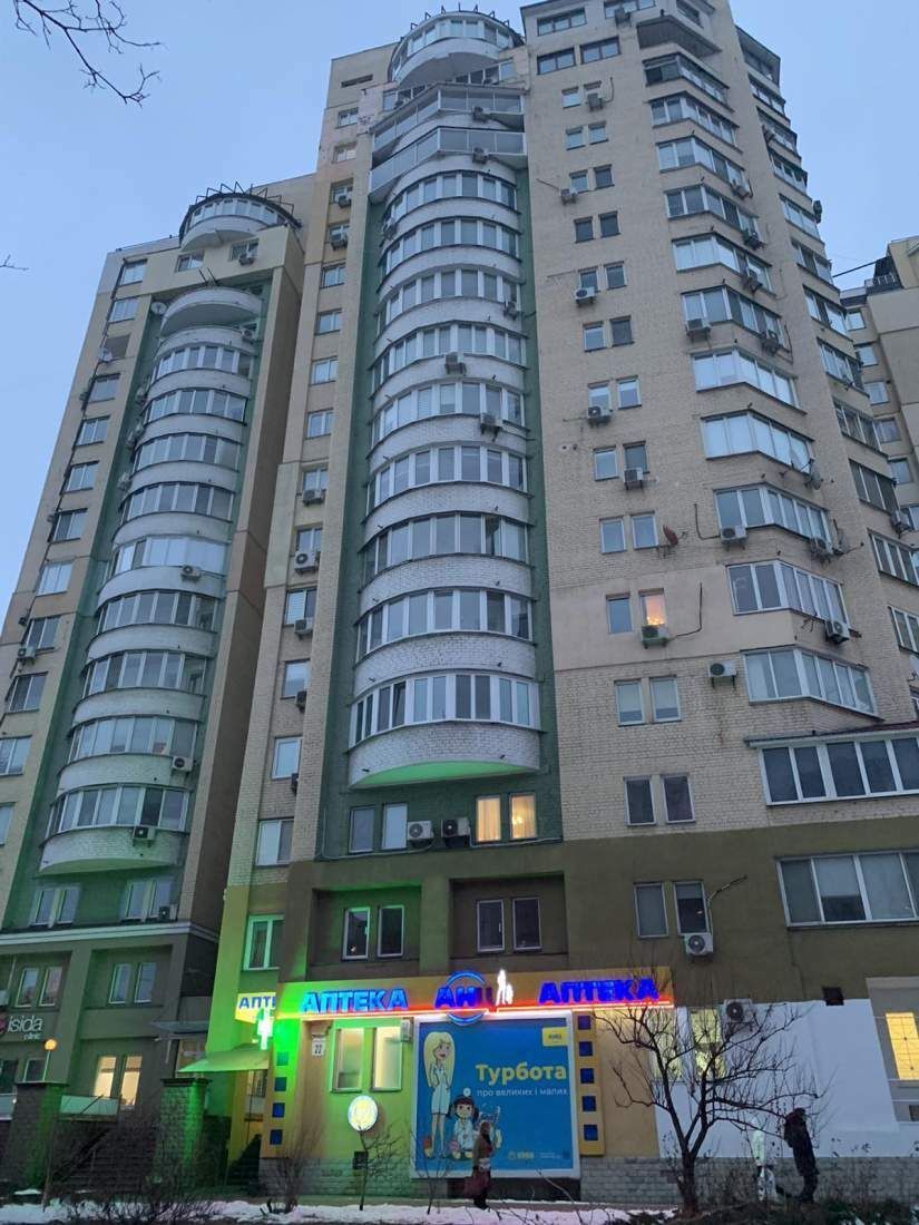 Продажа 3-комнатной квартиры 149.4 м², Героев Сталинграда просп., 22