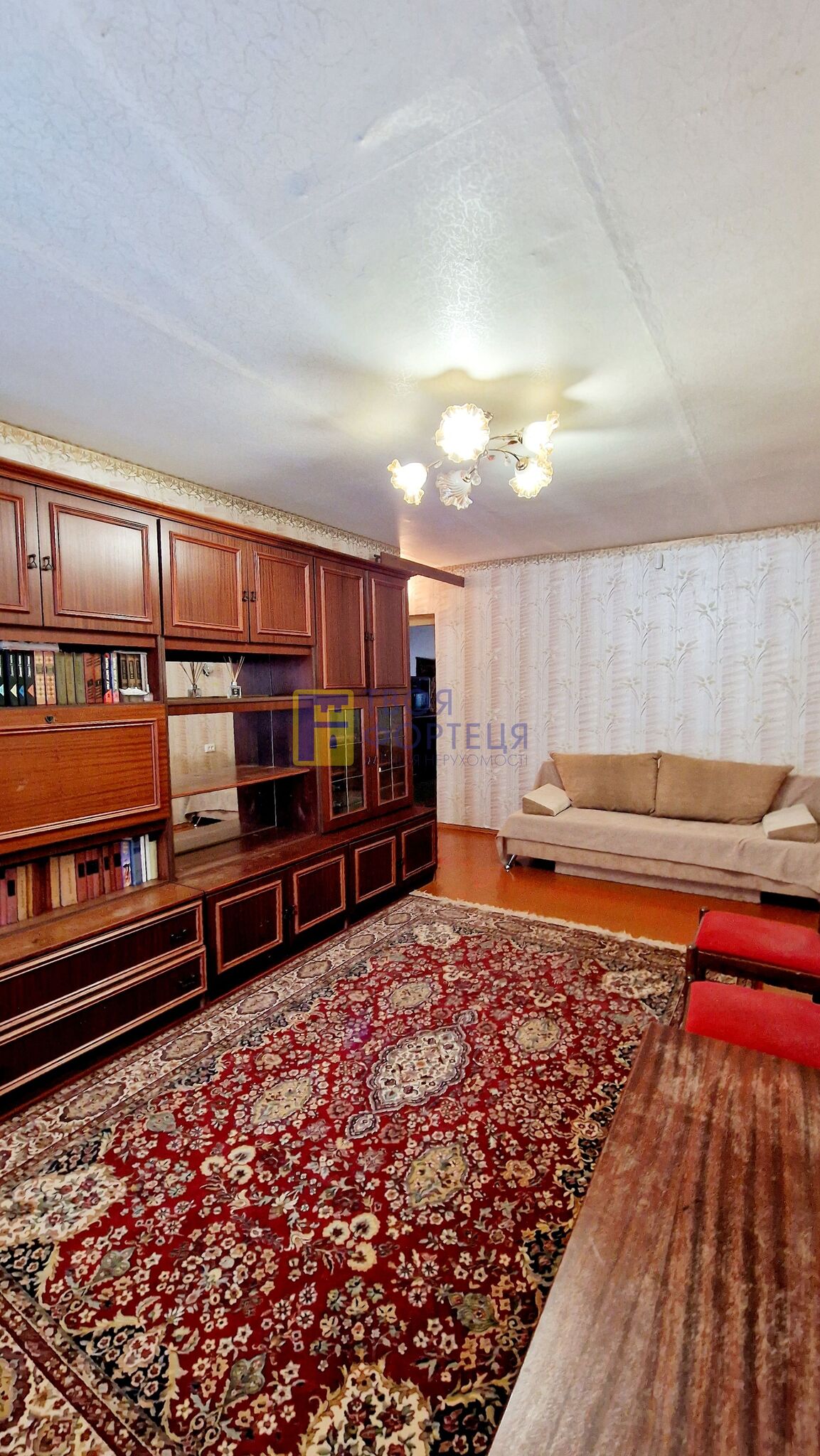Продаж 3-кімнатної квартири 56 м², Планетна вул.