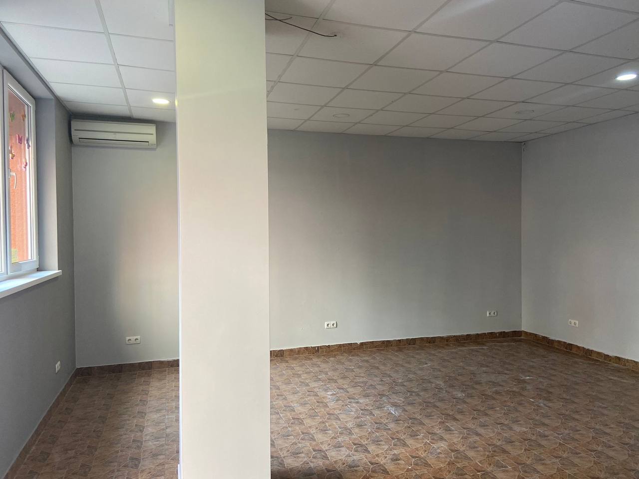 Оренда приміщення вільного призначення 38 м², Массив Радужный вул.