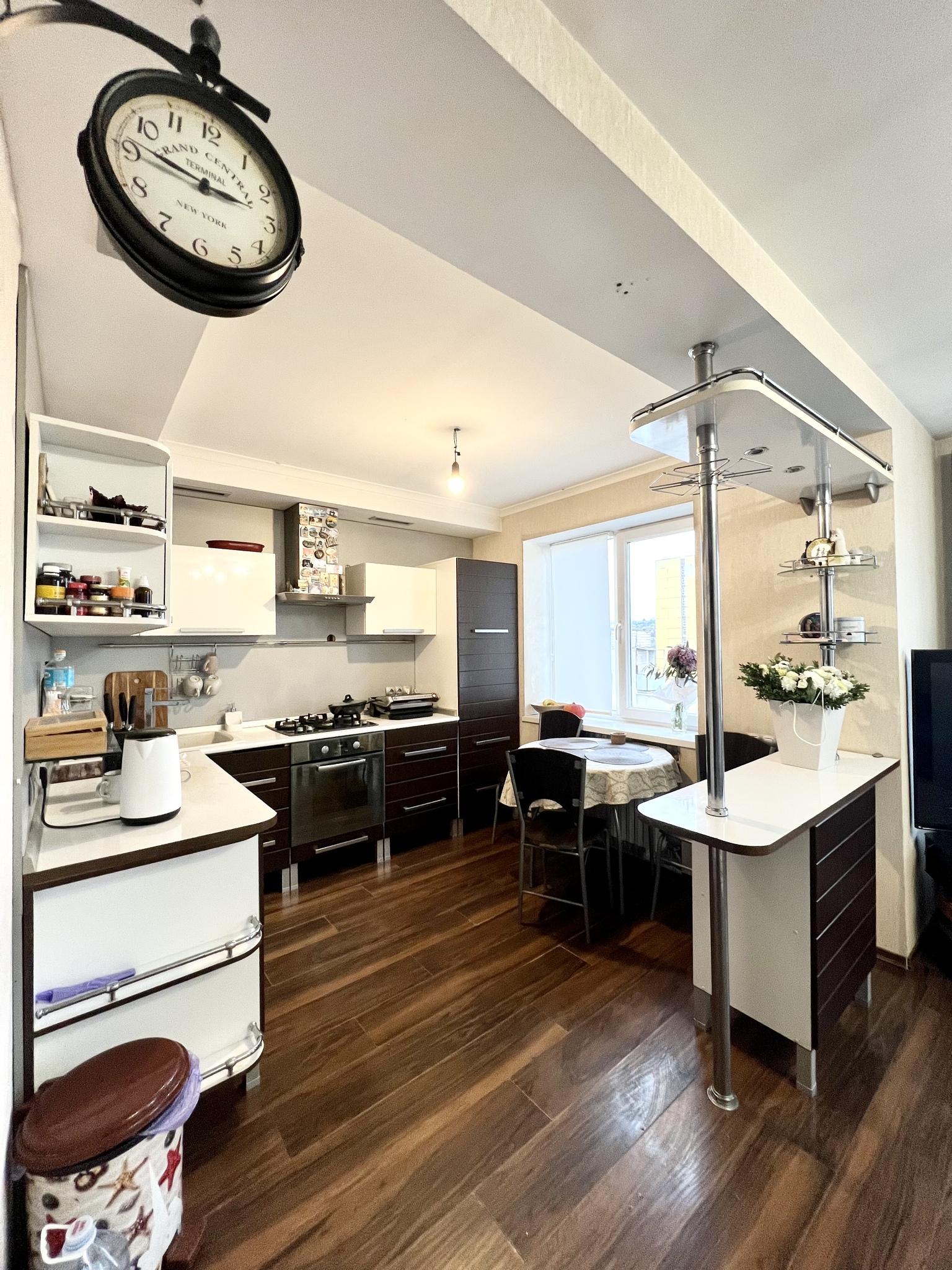 Продаж 3-кімнатної квартири 65 м², Героїв просп.