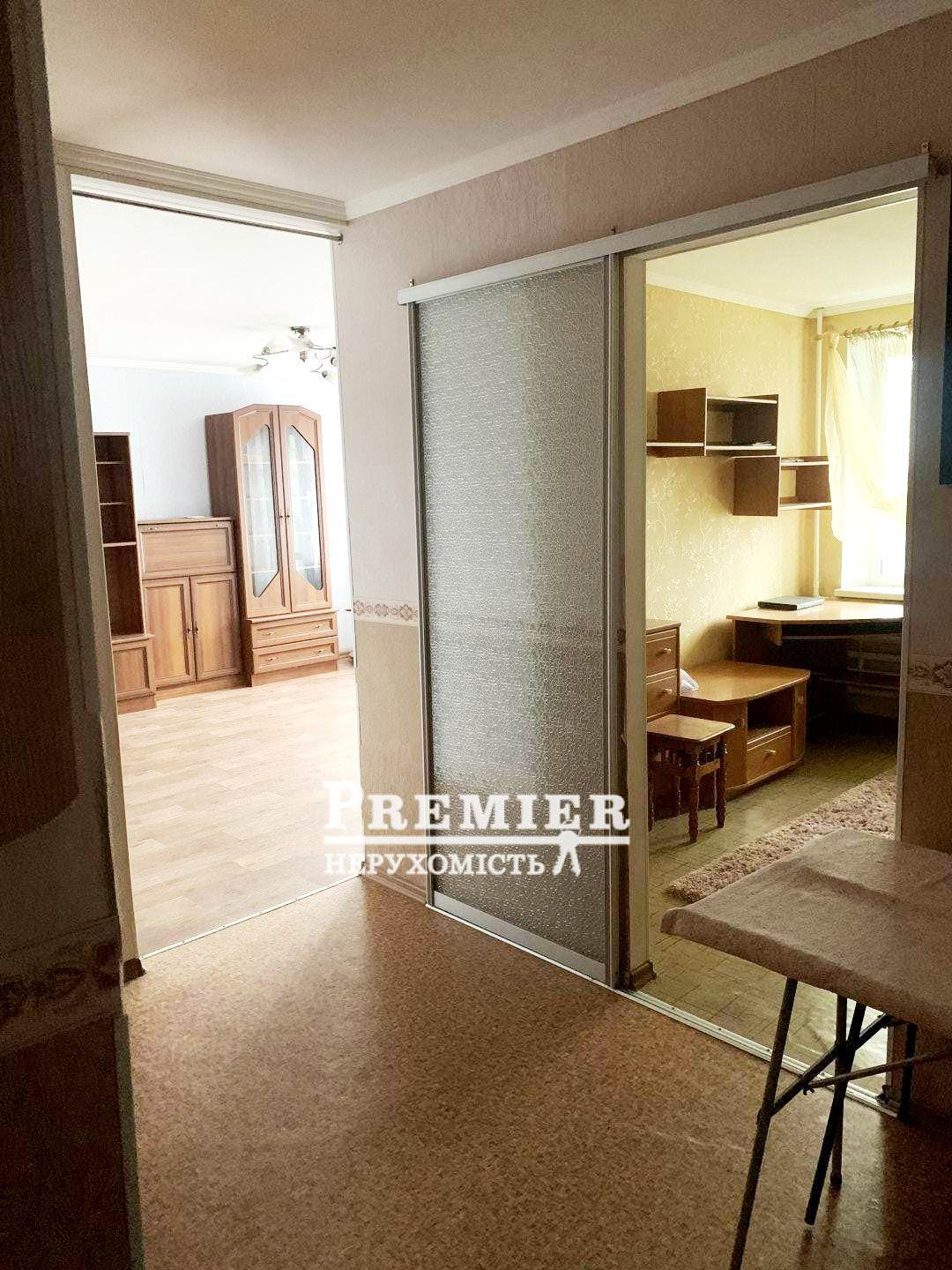 Продаж 2-кімнатної квартири 56 м², Добровольского просп.