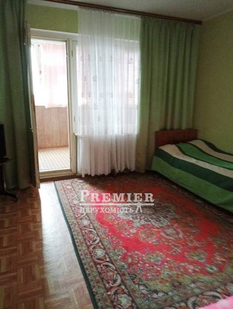 Продаж 1-кімнатної квартири 47 м², Академіка Заболотного вул.