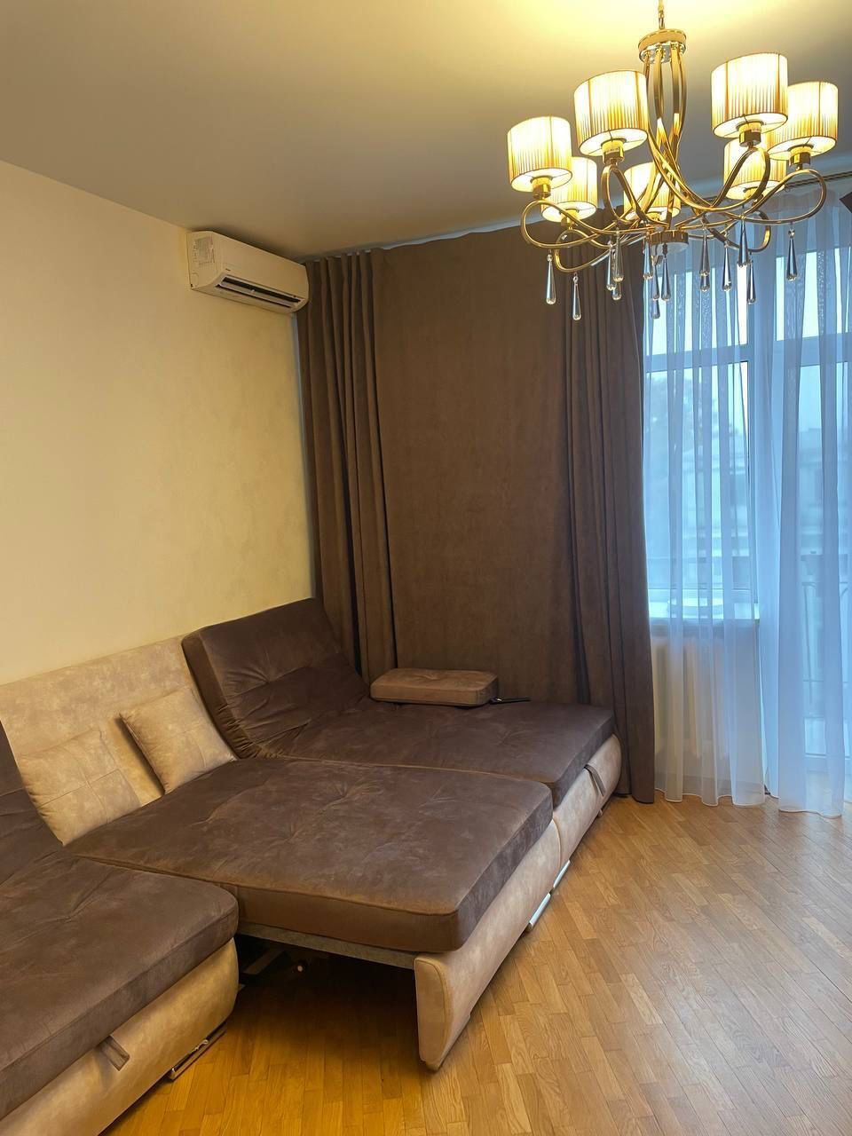 Продажа 2-комнатной квартиры 67 м², Дмитрия Яворницкого просп.