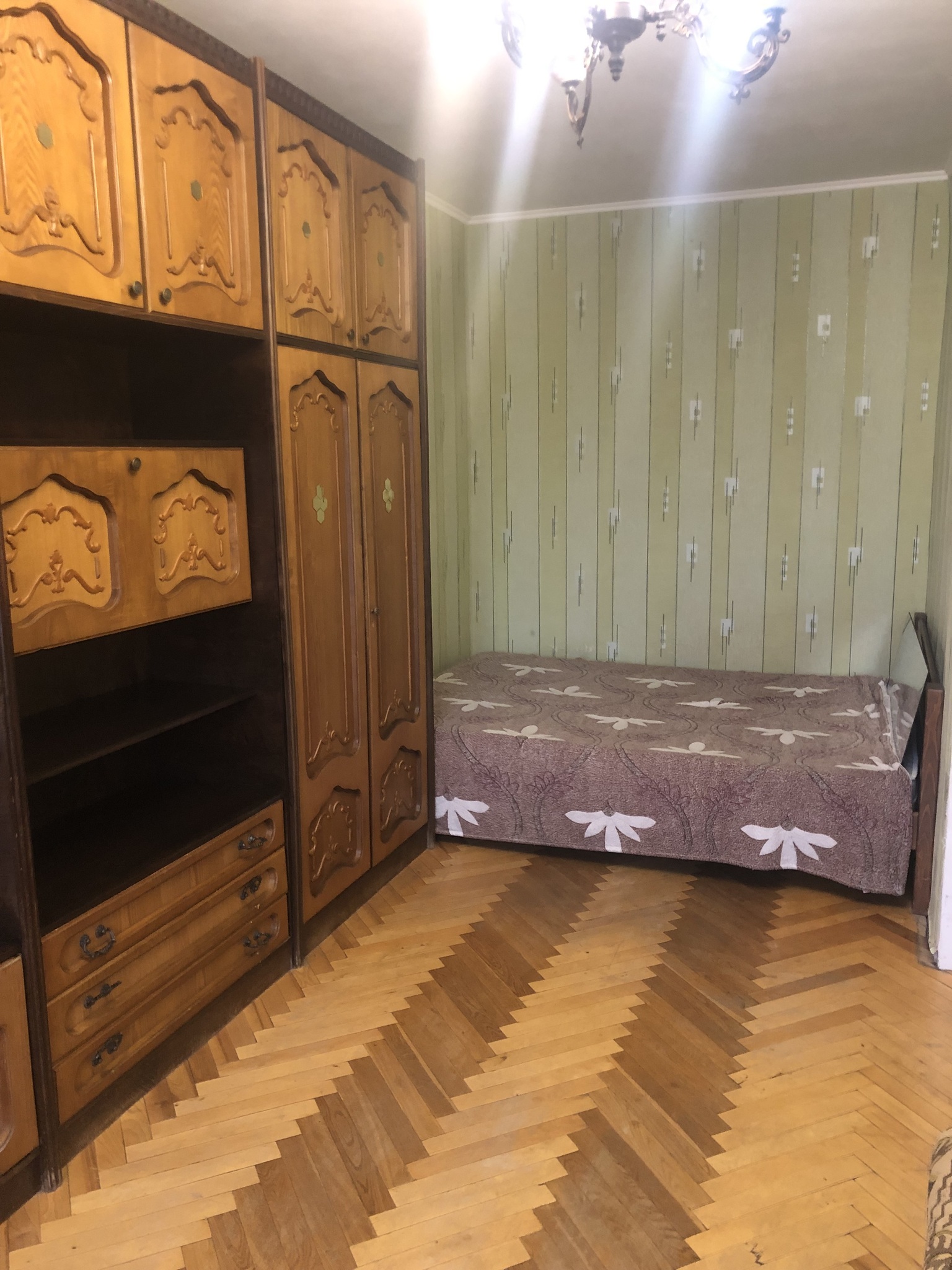 Оренда 1-кімнатної квартири 30 м², Дорогожицька вул., 15