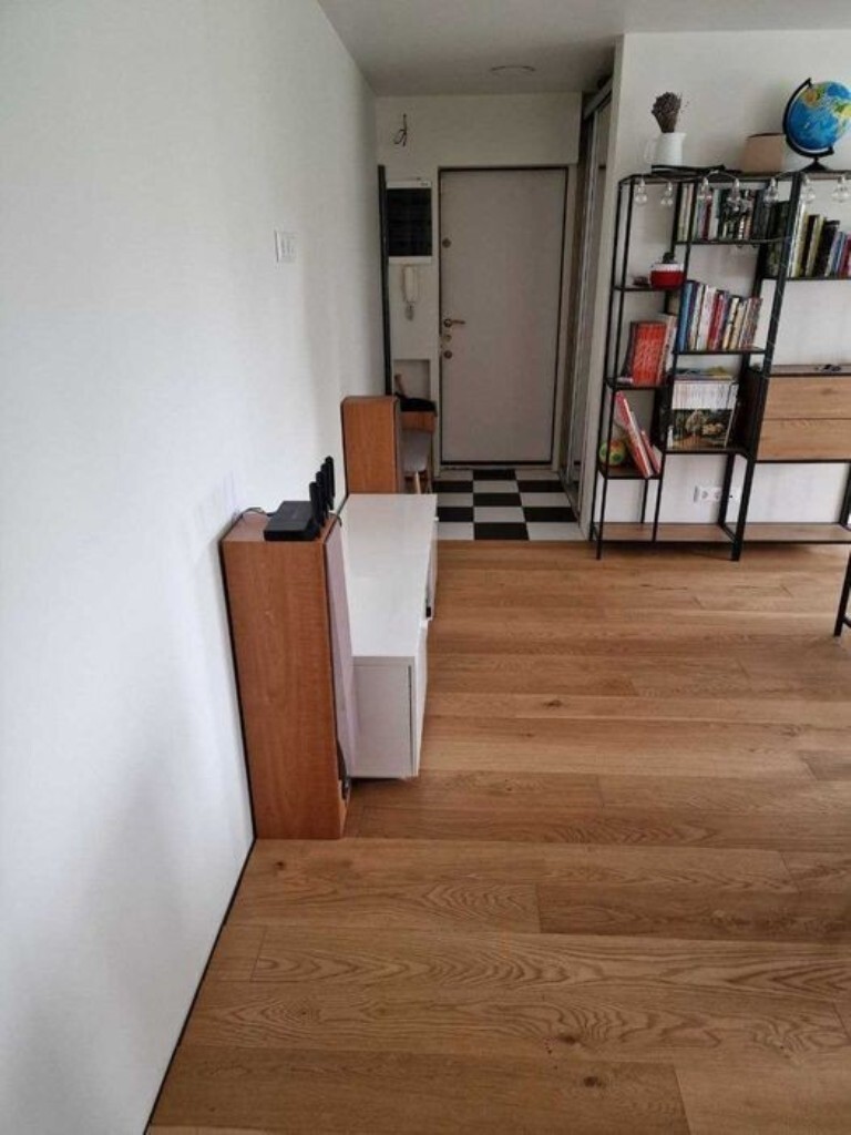 Продажа 2-комнатной квартиры 65 м², Мира просп.