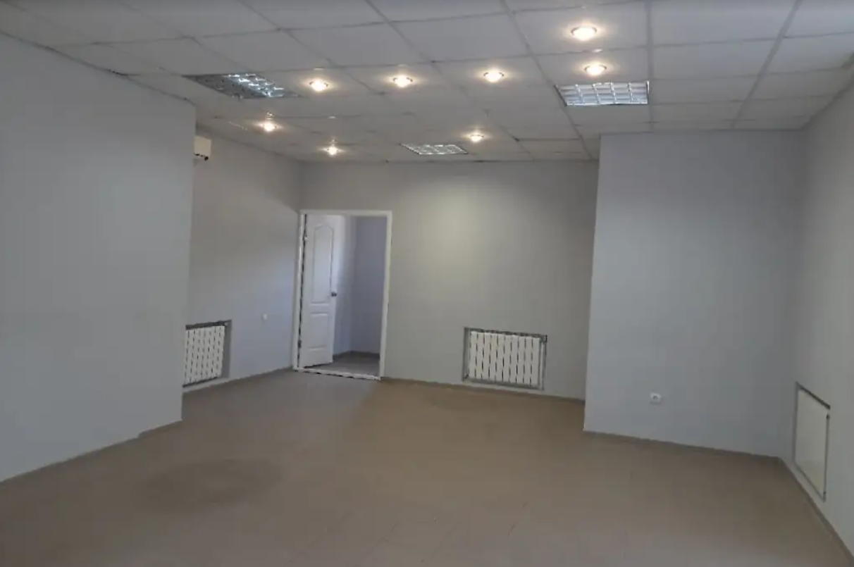 Аренда магазина 85 м², Юрия Савченко ул.