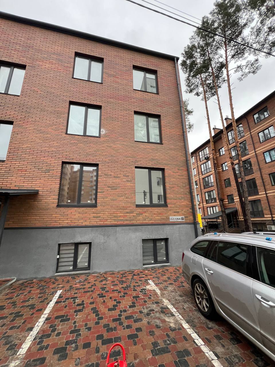 Продаж 1-кімнатної квартири 103 м², Лісова вул.