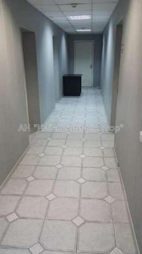 Оренда офісу 117 м², Михайла Стельмаха вул., 6А
