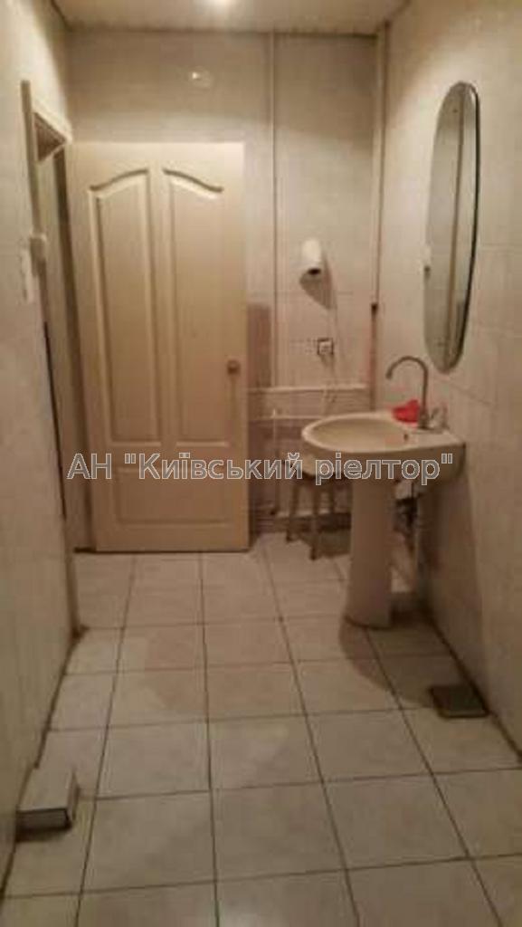 Оренда офісу 117 м², Михайла Стельмаха вул., 6А