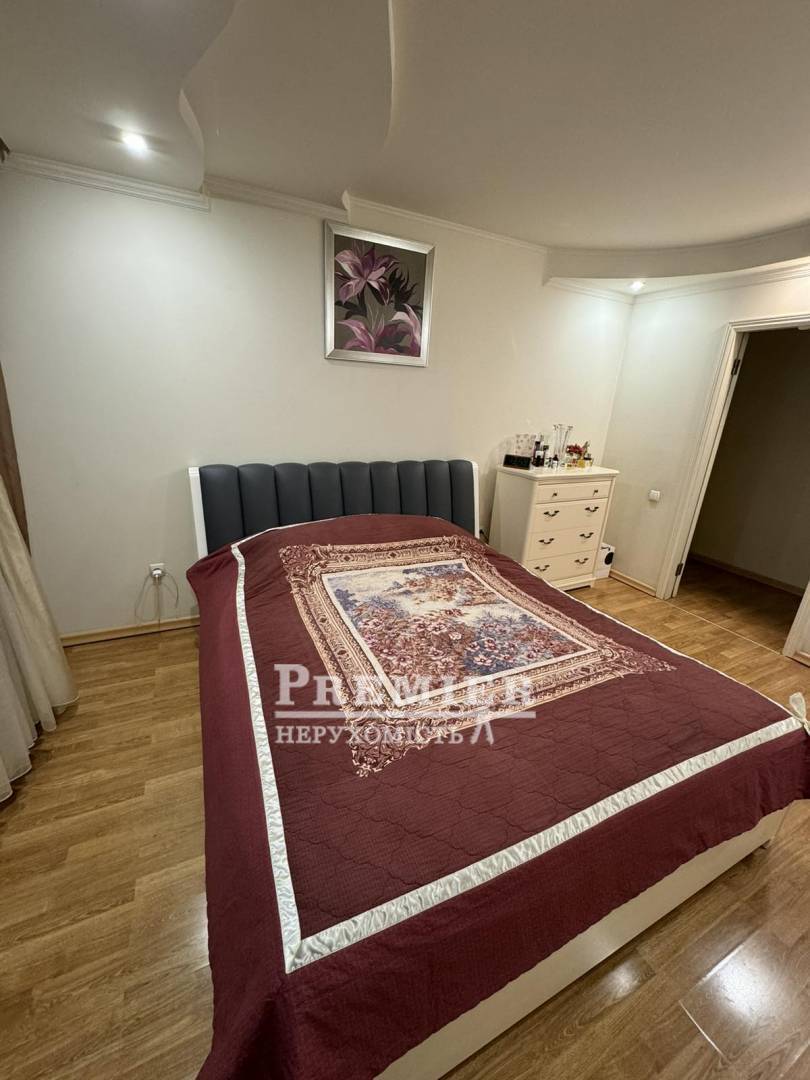 Продаж 2-кімнатної квартири 63 м², Івана и Юрія Ліп вул.