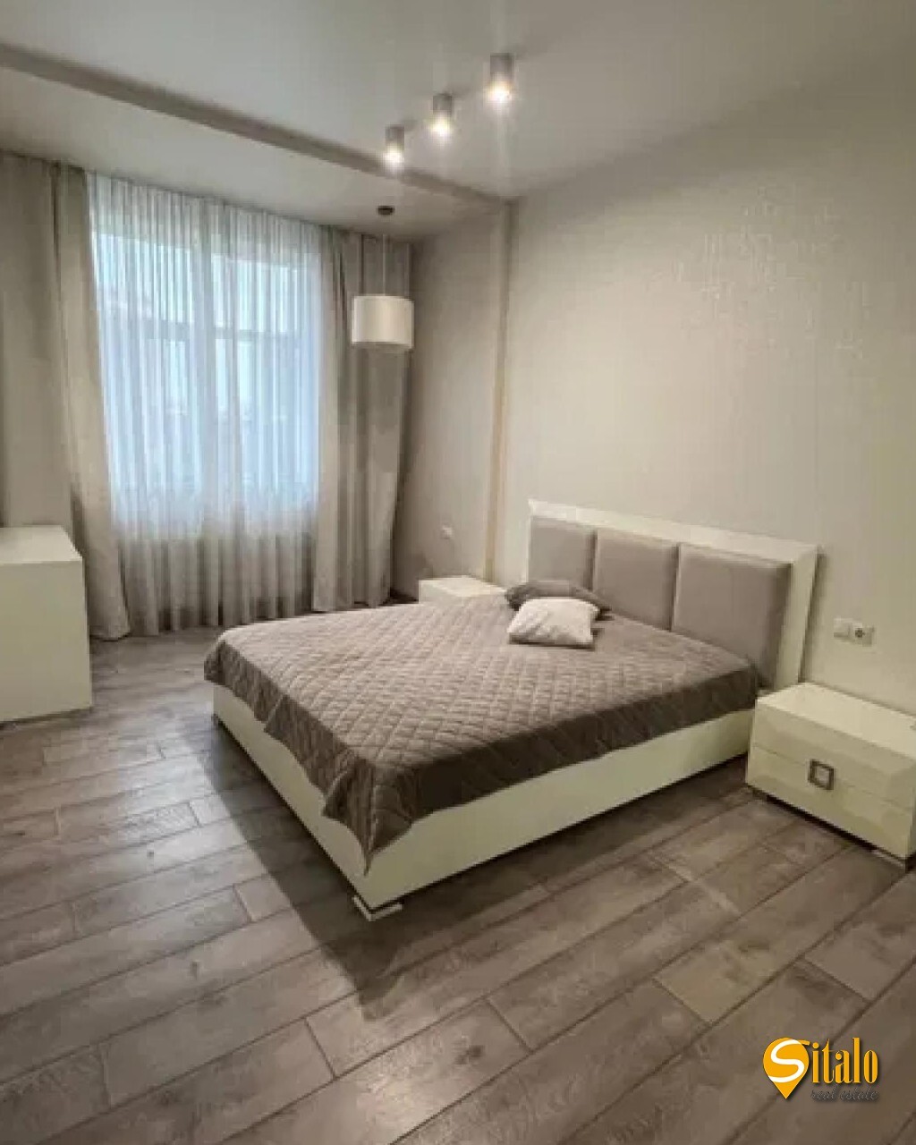 Продаж 2-кімнатної квартири 80 м², Василя Тютюнника вул., 53