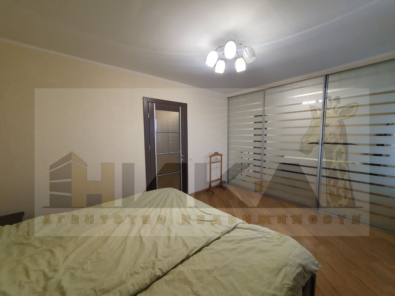 Продаж 2-кімнатної квартири 75 м², Ладожська вул.