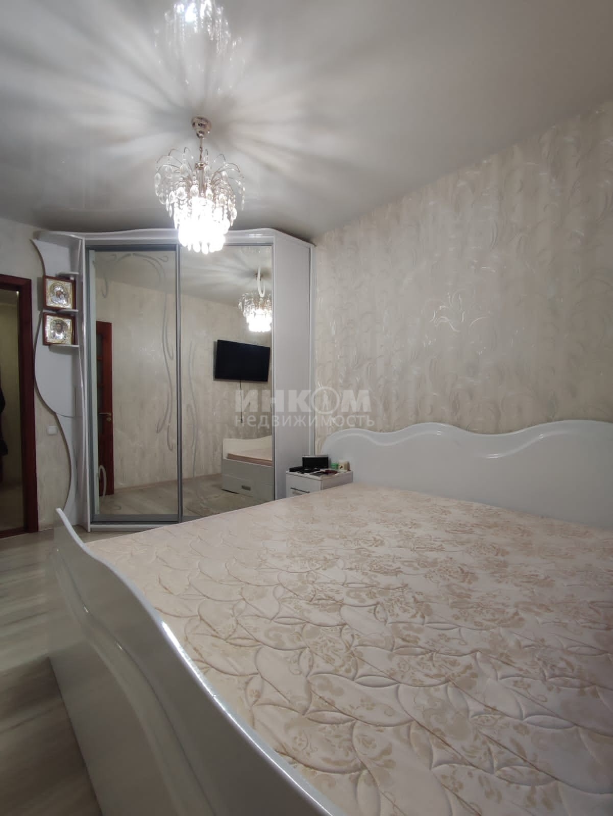 Продаж 3-кімнатної квартири 85 м², Продам 3к Ул. Курчатова 85000$
