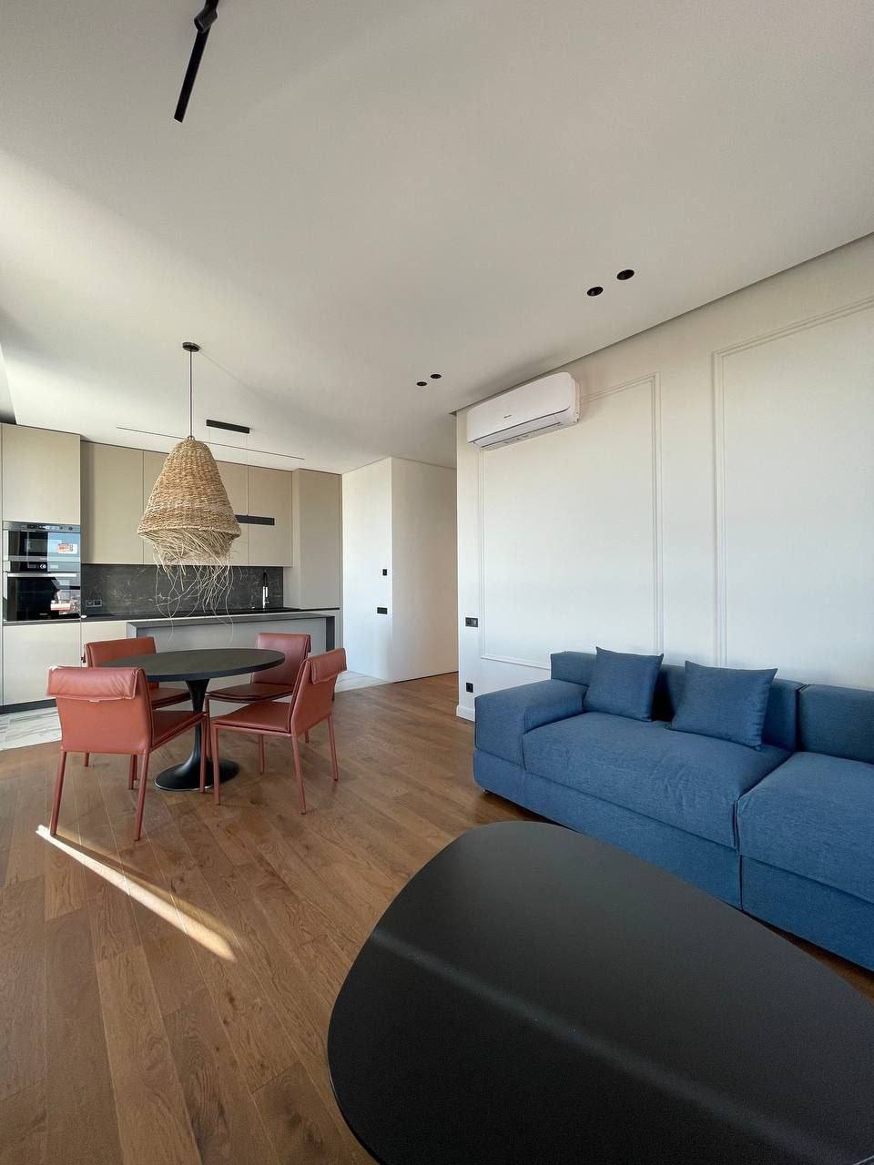 Продажа 3-комнатной квартиры 78 м², Звездный бул.