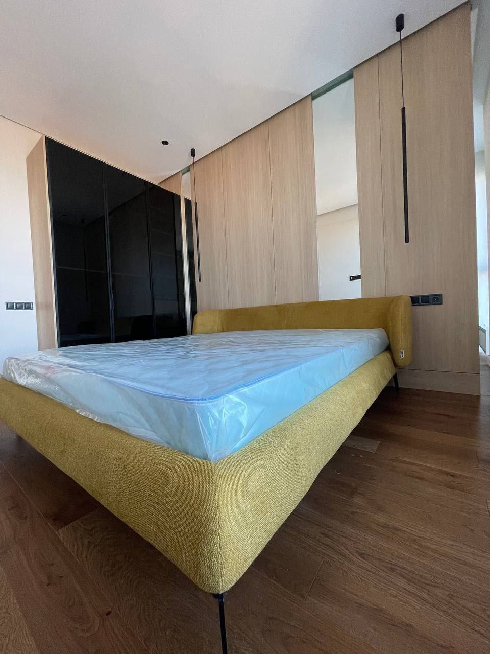 Продажа 3-комнатной квартиры 78 м², Звездный бул.