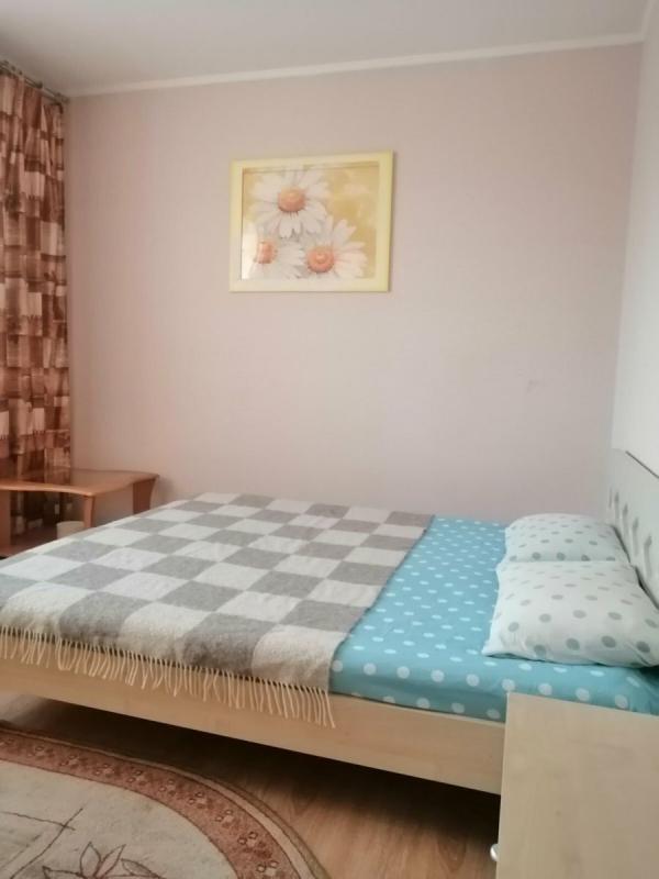 Продаж 2-кімнатної квартири 40 м², Текстильників вул.