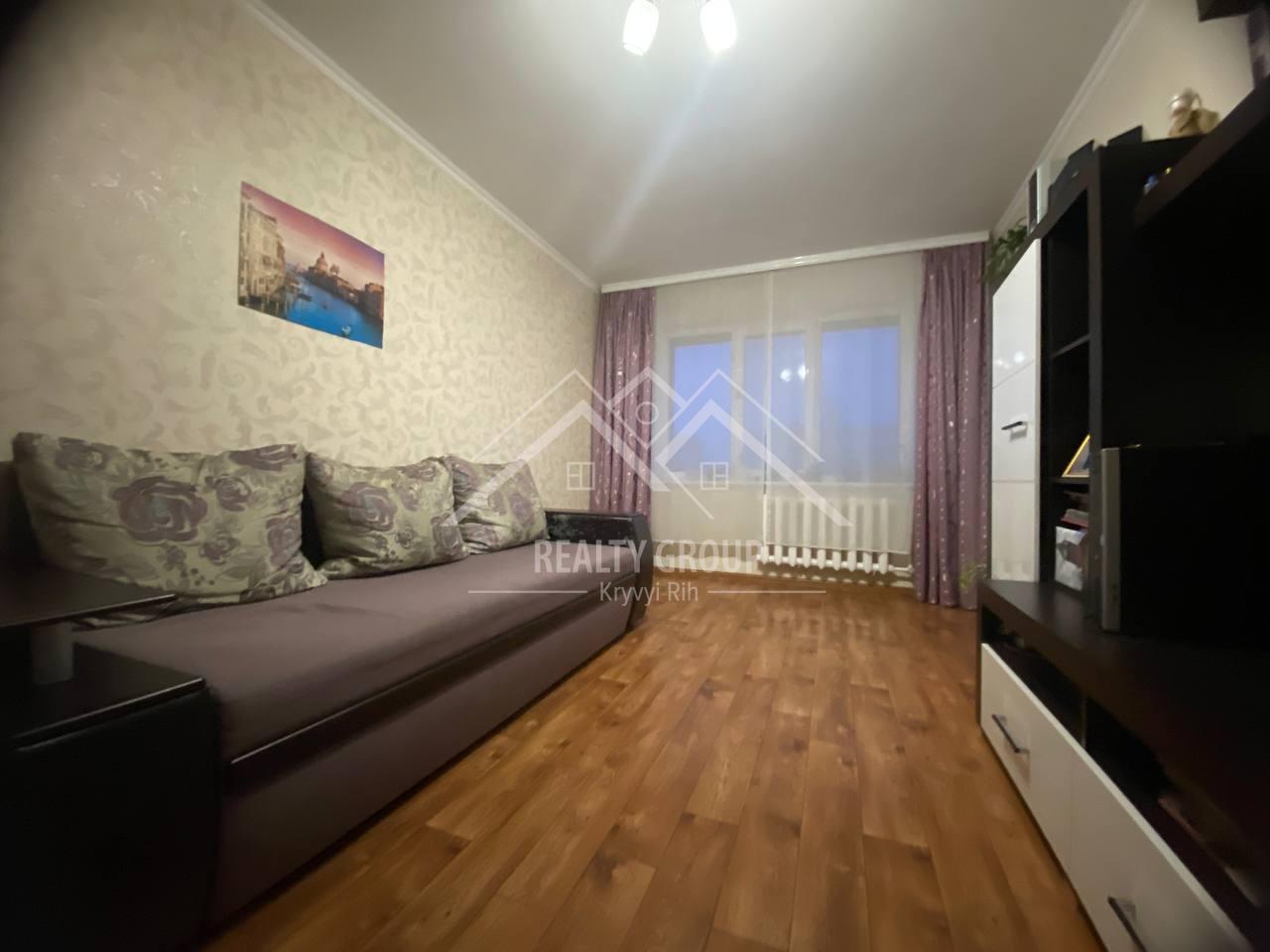 Продаж 3-кімнатної квартири 65 м², Гірницький мкрн вул.