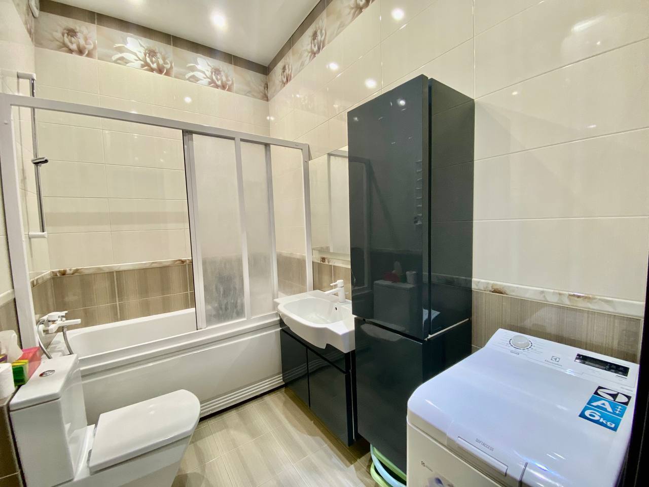 Продажа 2-комнатной квартиры 75 м², Александра Поля просп.