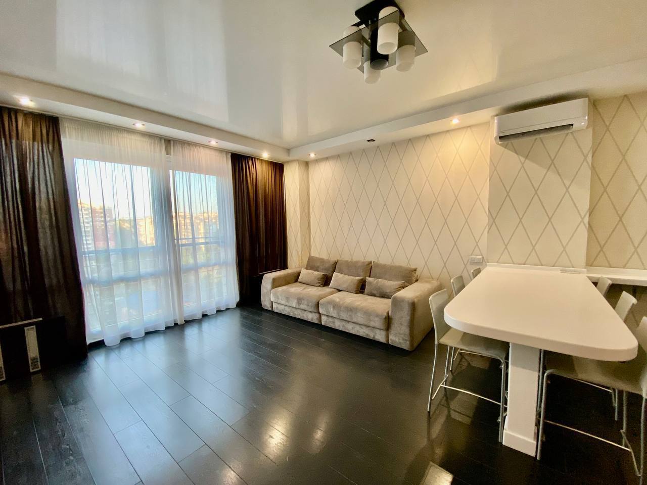 Продажа 2-комнатной квартиры 75 м², Александра Поля просп.