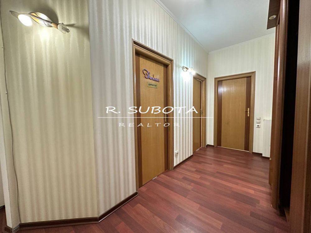 Продажа 3-комнатной квартиры 72 м², Крутогорный спуск