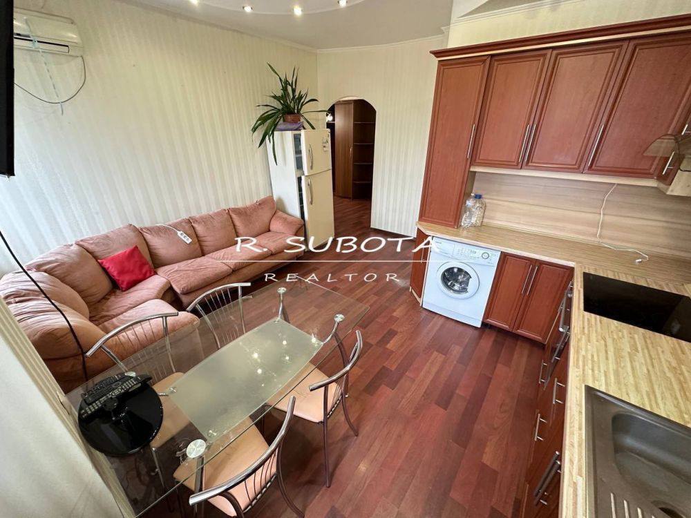 Продажа 3-комнатной квартиры 72 м², Крутогорный спуск