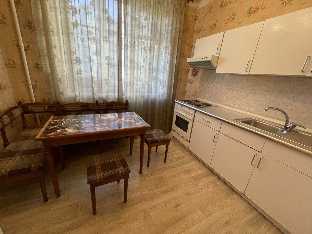 Оренда 2-кімнатної квартири 55 м², Успенська пл.