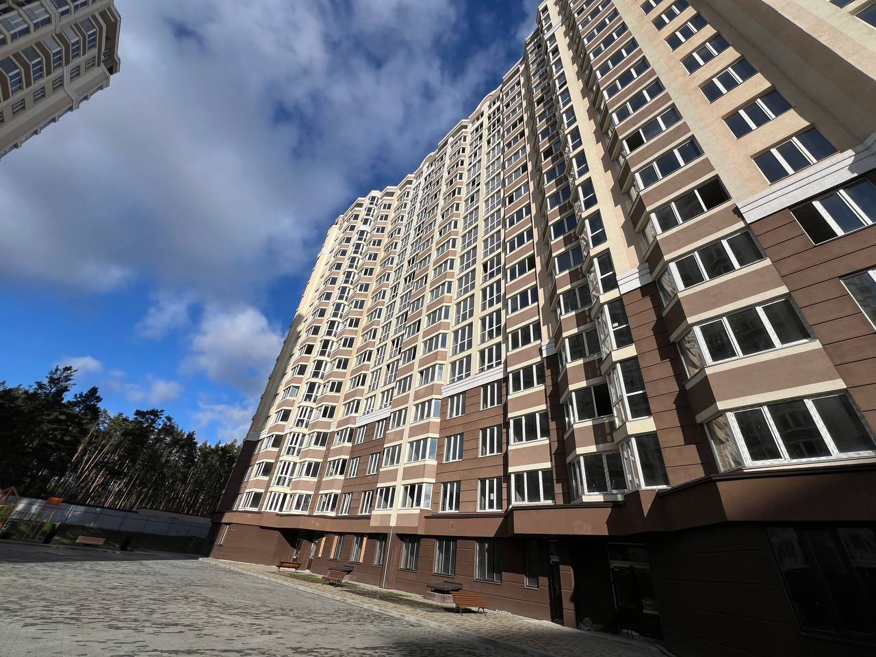 Продаж 1-кімнатної квартири 42 м², Університетська вул.